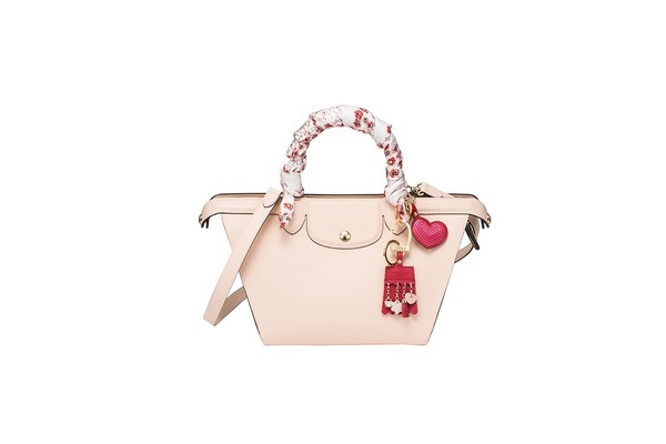 Longchamp饺子包大变样！平价买出大牌范~