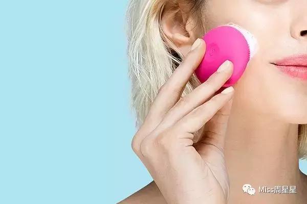 露娜洁面仪洗脸刷测评,平价露娜洁面仪