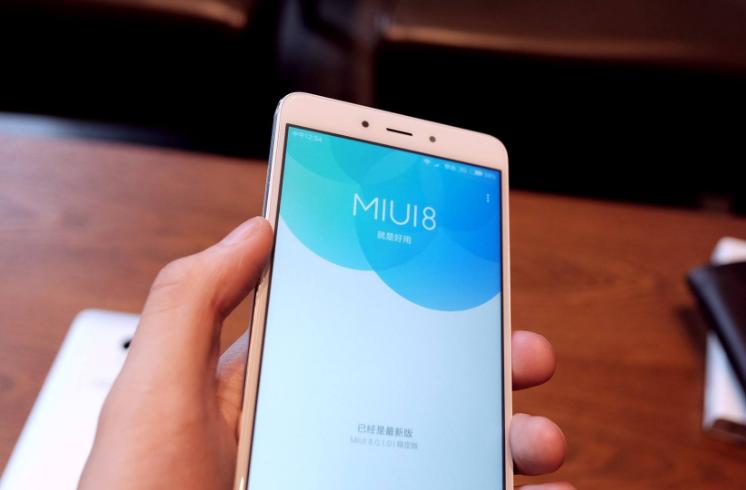 黄牛加价2000卖手机,被黄牛炒到的手机