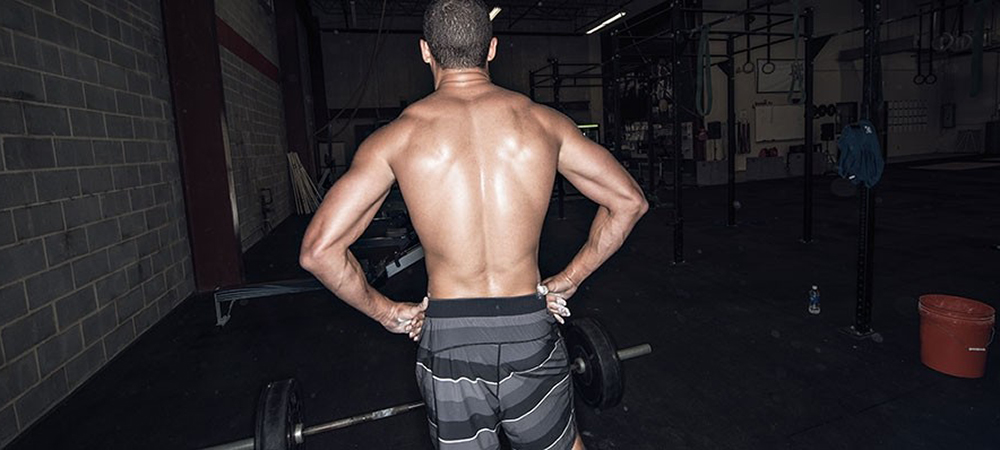 男士背上长痘看这里，跟背上的痘痘说拜拜