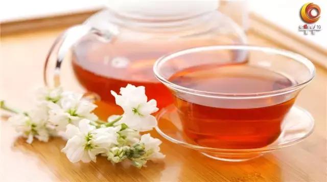 嘴角起泡上火了吃什么降火最快,嘴角起泡怎么判断是疱疹还是上火