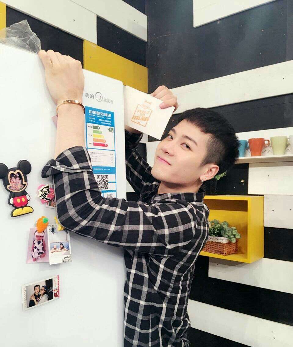 王嘉尔曾经的梦想,王嘉尔08年击剑奥运会