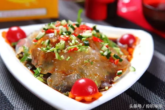 烟台小伙唱传奇,烟台小伙给老爸唱歌感动了评委