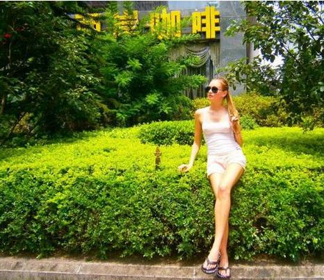 实拍那些生活在中国的俄罗斯洋妞金发碧眼模特身材