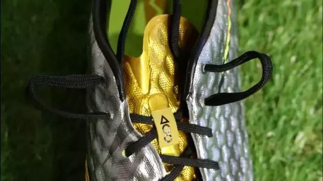 球鞋怎么绑鞋带,篮球鞋系鞋带的方式