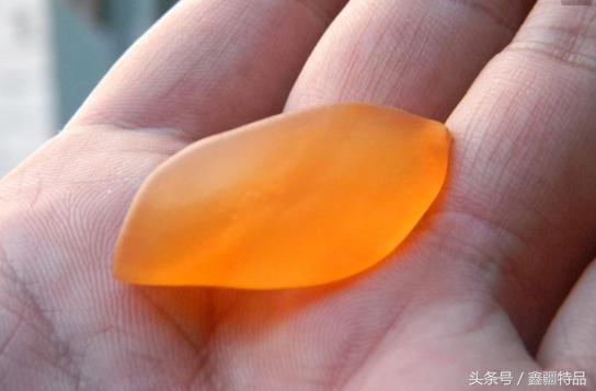 怎么区分新疆戈壁海蓝宝石的真假,价值400万的新疆戈壁海蓝宝石