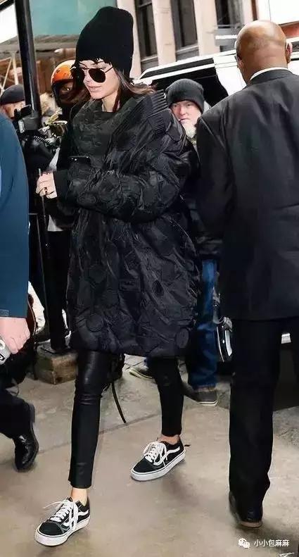 小白鞋挑什么颜色,小白鞋测评推荐