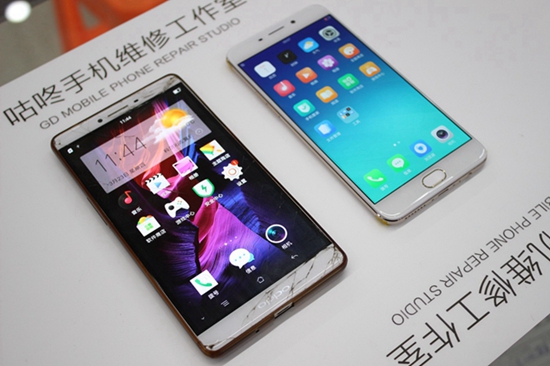 手机维修店手机屏幕更换注意什么,手机维修店不给换自带外屏的原因