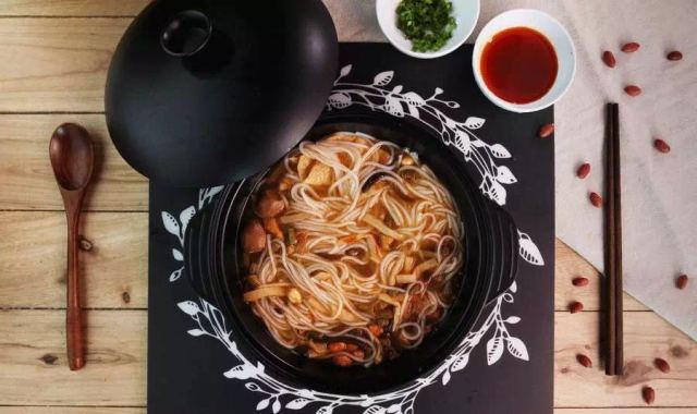 最全的螺蛳粉测评,第一次吃螺蛳粉测评