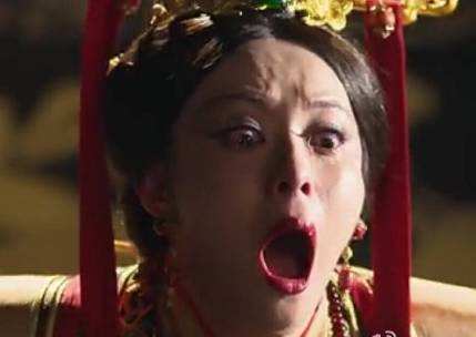 成功女士为得美国身份 竟被亲姐姐坑了，出国要小心华人！