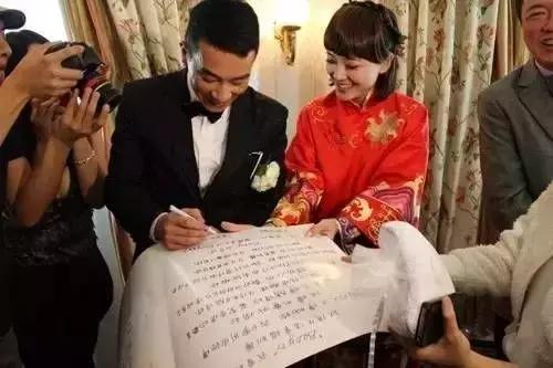 如何评价陈小春父子,陈小春和好哥们