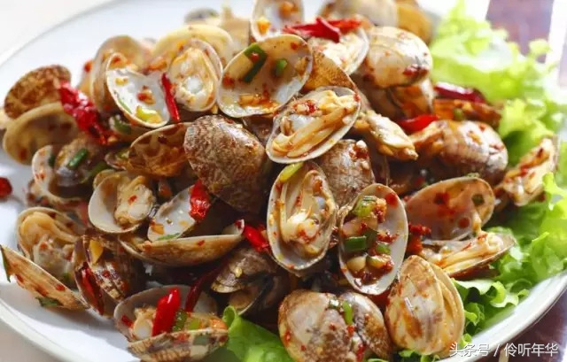 烟台小伙唱传奇,烟台小伙给老爸唱歌感动了评委