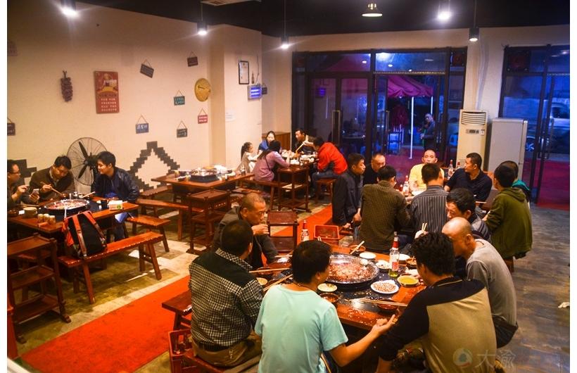 纯净水清汤火锅,纯净水传统锅底