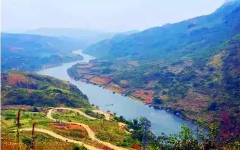 浜戝崡娉歌タ鍘跨編濂虫紓浜悧,浜戝崡绾㈡渤娉歌タ缇庡コ