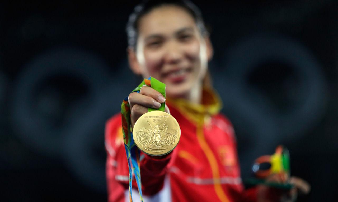 运动员的背后你知多少？训练练到双膝红肿淤青，甚至脚趾盖磨掉！