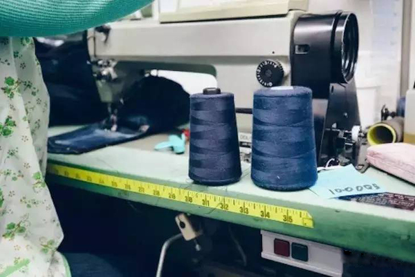 新买的牛仔裤破了怎么补救,牛仔裤破了怎么办