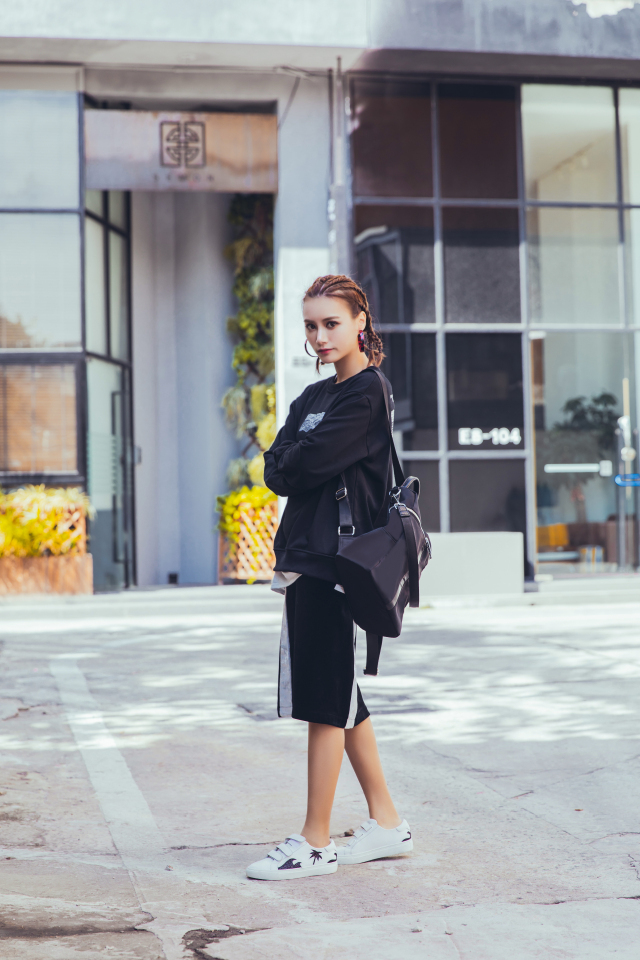 如何选择一款适合自己的小白鞋,拒绝花里胡哨的鞋子