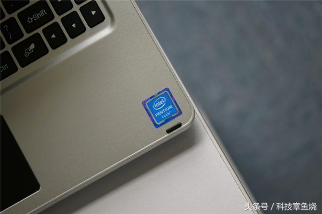 voyovbooka1奔腾版,voyo的笔记本怎么样