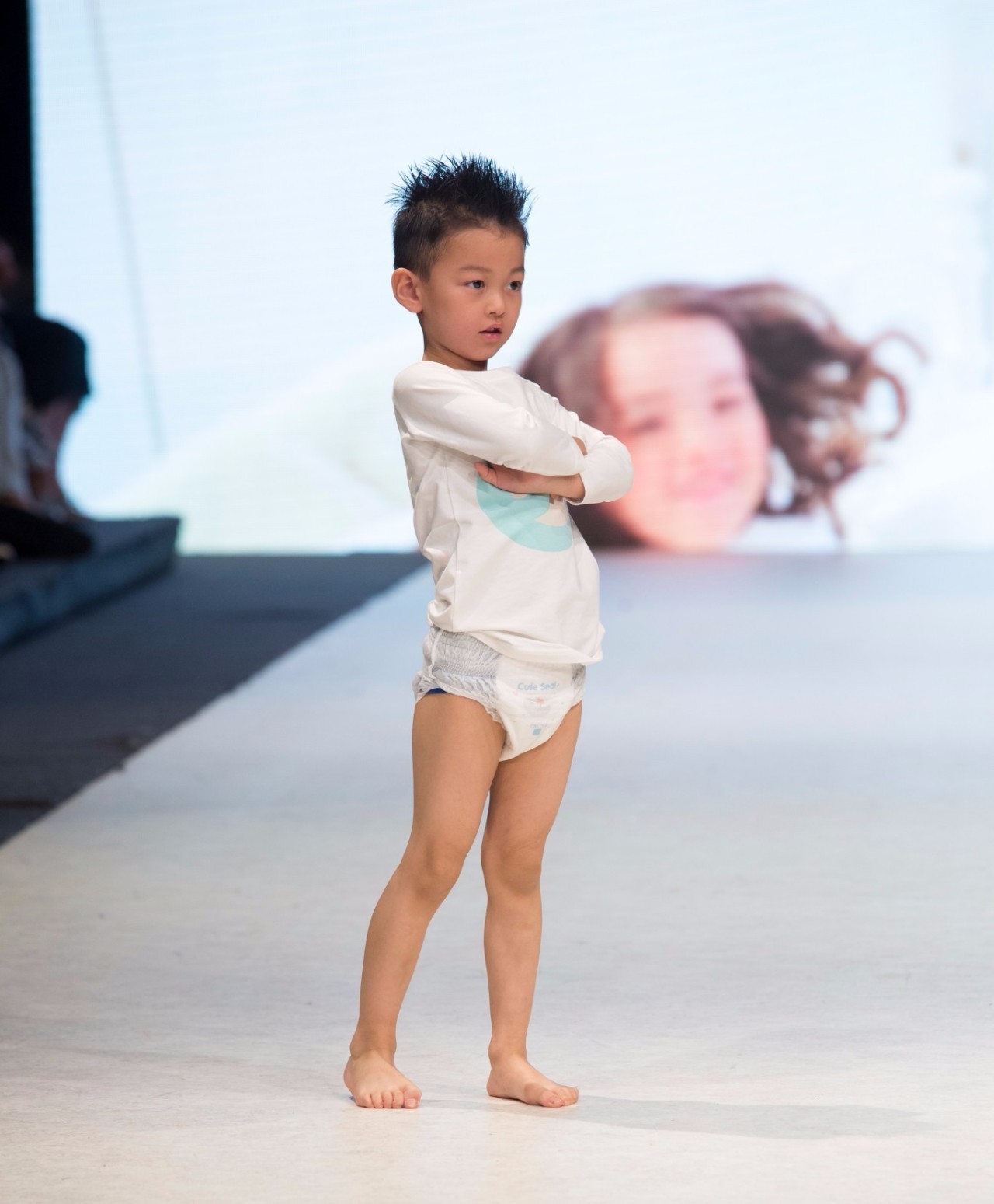 拉拉裤要比纸尿裤大一码吗,老人拉拉裤和纸尿裤的区别