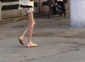 一根香蕉开啤酒瓶，你也可以