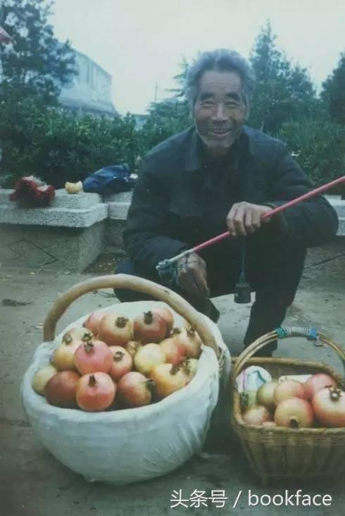 一群男人列队欢迎,霸道总裁出场一群男生迎接