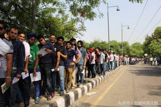 雷军说小米要进入高端市场,雷军表示小米推动全球手机普及