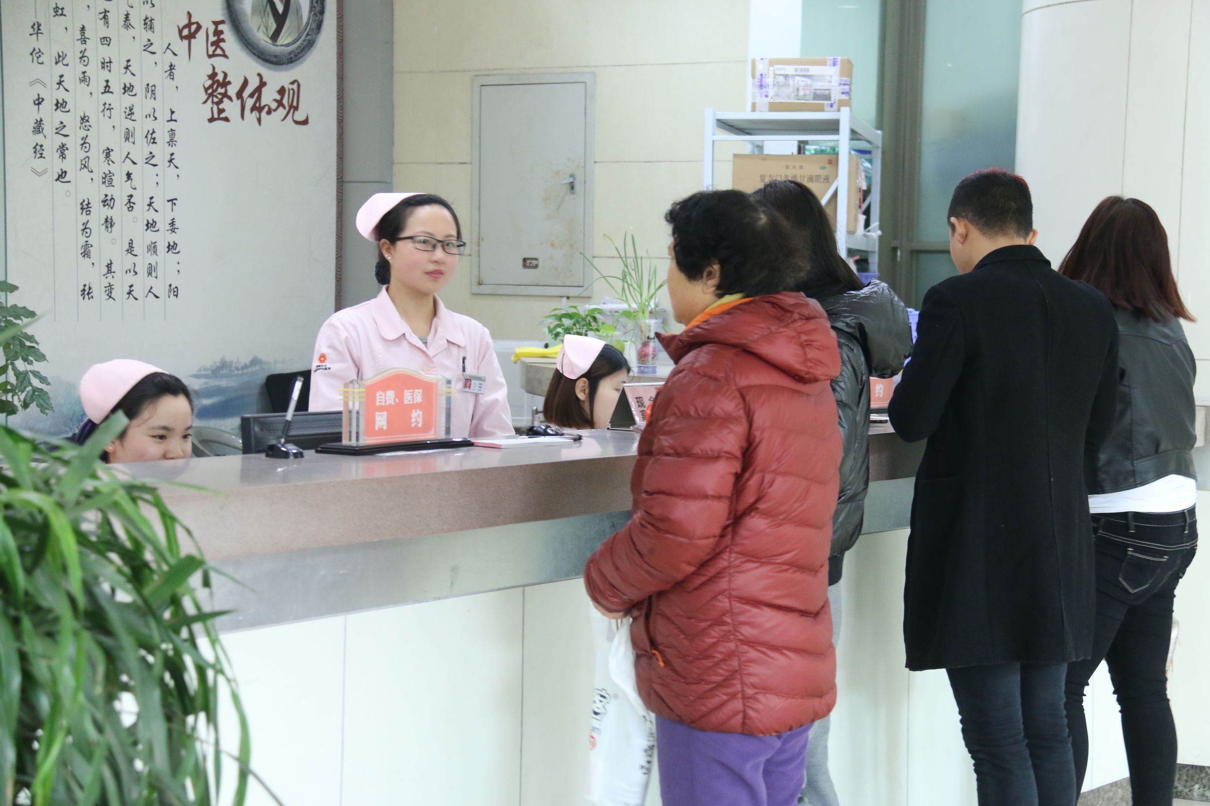 感受医护人员的艰辛与不易,体验到一线白衣天使的辛苦