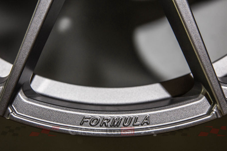 f1的设计,ozformulahlt轮毂怎么样