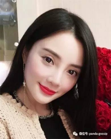 李小璐原来的双眼皮,李小璐双眼皮变脸视频