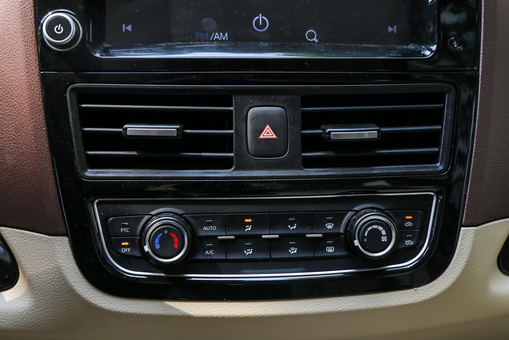 电动车双门超跑,超跑双门纯电动车