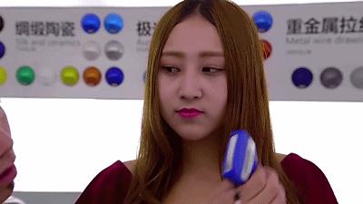 我们不劈腿,我们只是搞笑的搬运工,肚子疼!