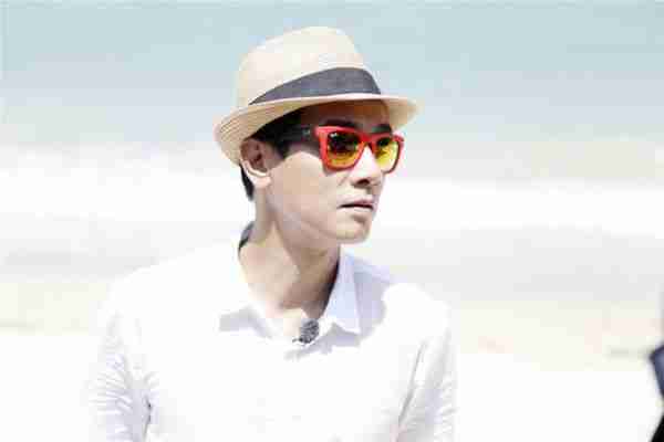 如何评价陈小春父子,陈小春和好哥们