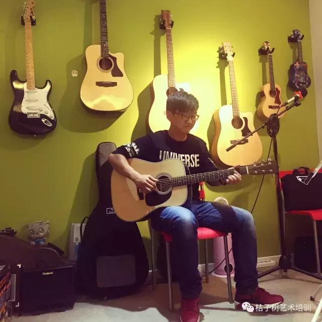 行走江湖你需要一把好“刀”——吉他挑选