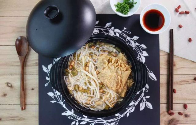 最全的螺蛳粉测评,第一次吃螺蛳粉测评