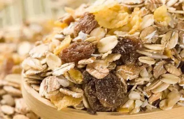 吃燕麦不减肥吗,减肥吃燕麦片还是燕麦好