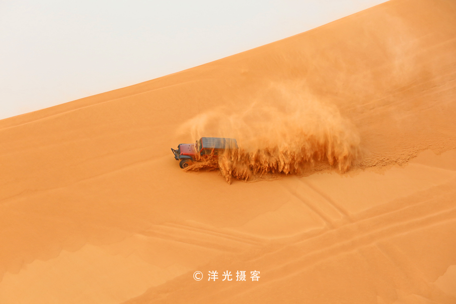 在迪拜体验阿拉伯服装,迪拜体验沙漠越野需要多少钱