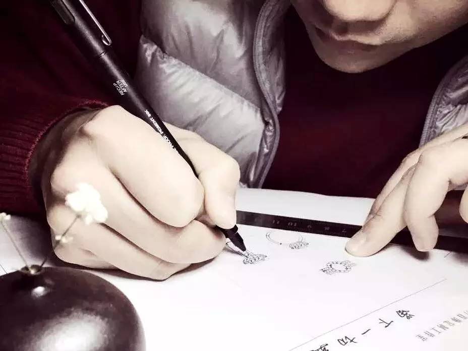 著名珠宝设计师,珠宝设计著名设计师