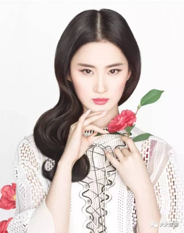 刘亦菲宽眼距，高圆圆大下颌角，但是我劝你别失去你的高级美