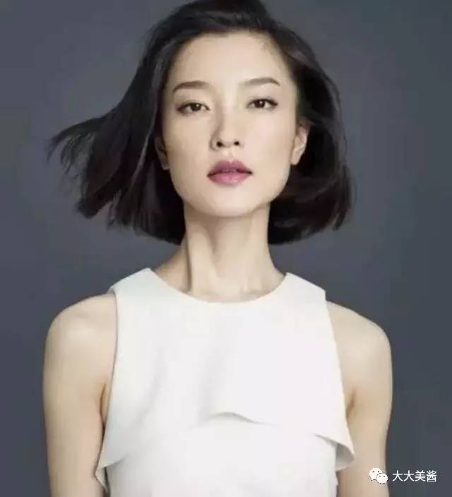 刘亦菲宽眼距，高圆圆大下颌角，但是我劝你别失去你的高级美