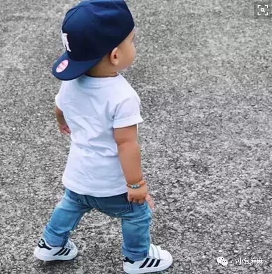 小白鞋挑什么颜色,小白鞋测评推荐