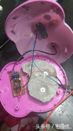 小台灯充不进去电该怎么修,小台灯按钮按不下去怎么修