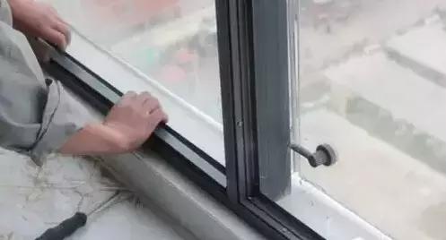 铝合金门窗安装副框有什么优缺点,铝合金门窗安装及验收规范最新版