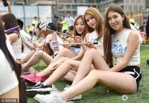 如果时光倒流你还会选择认识她吗,如果时光倒退你还会爱他吗