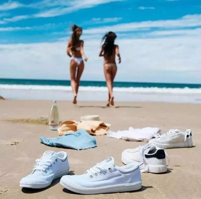 如何选择一款适合自己的小白鞋,拒绝花里胡哨的鞋子