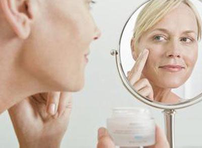 脸颊额头毛孔粗大补水就会改善吗,额头毛孔粗大如何改善学生