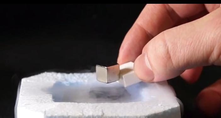 有什么办法可以使物体悬浮,物体的悬浮实验