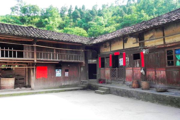 农村睡炕好还是睡床好,东北农村睡觉是床还是炕