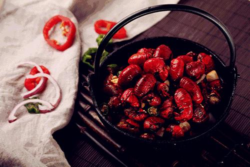 国足赢了朋友圈,国足赢了韩国后评论