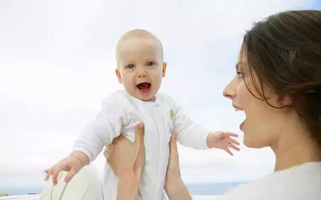 带宝宝出游的十个方法,宝宝出去旅行带什么