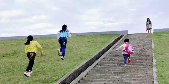 带宝宝出游的十个方法,宝宝出去旅行带什么